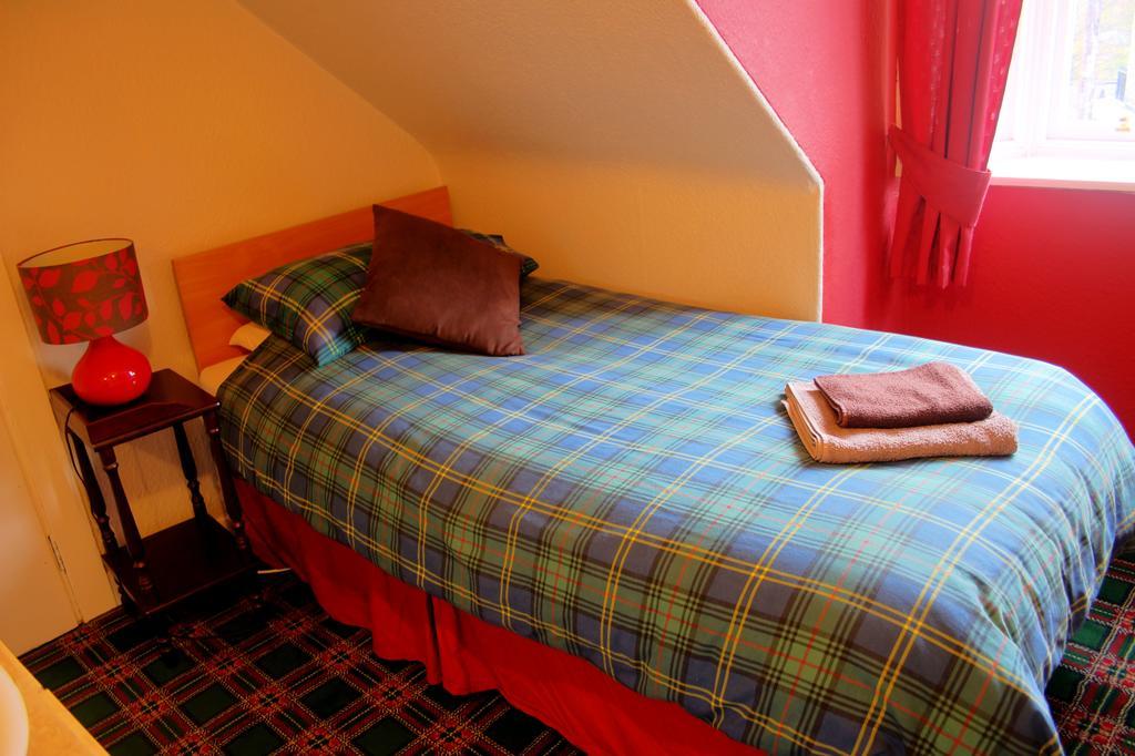 Atticus Central Guest House Aberdeen Bagian luar foto